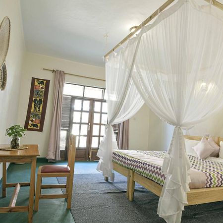 Cycad Entebbe Guest House Zewnętrze zdjęcie
