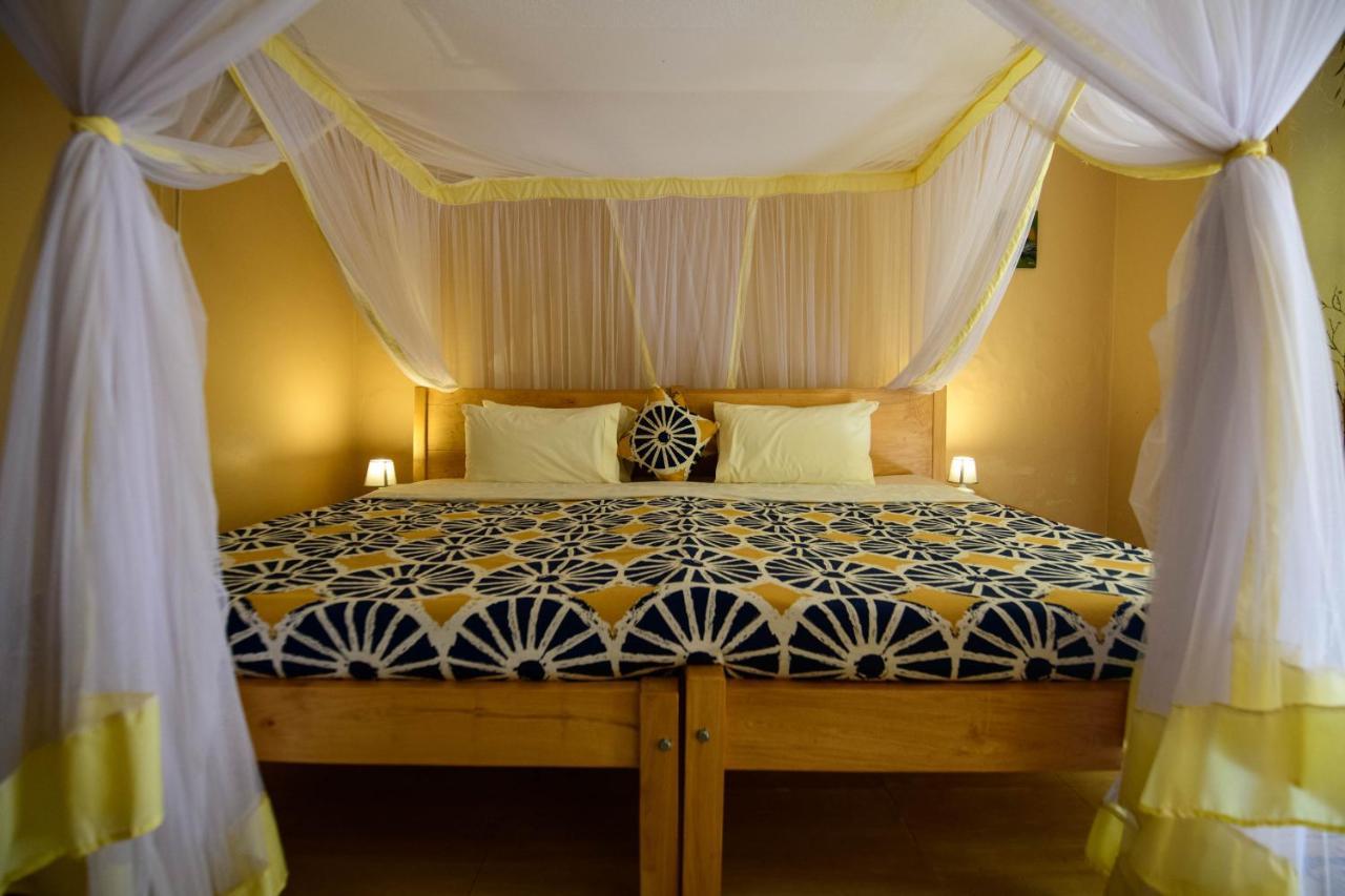 Cycad Entebbe Guest House Zewnętrze zdjęcie