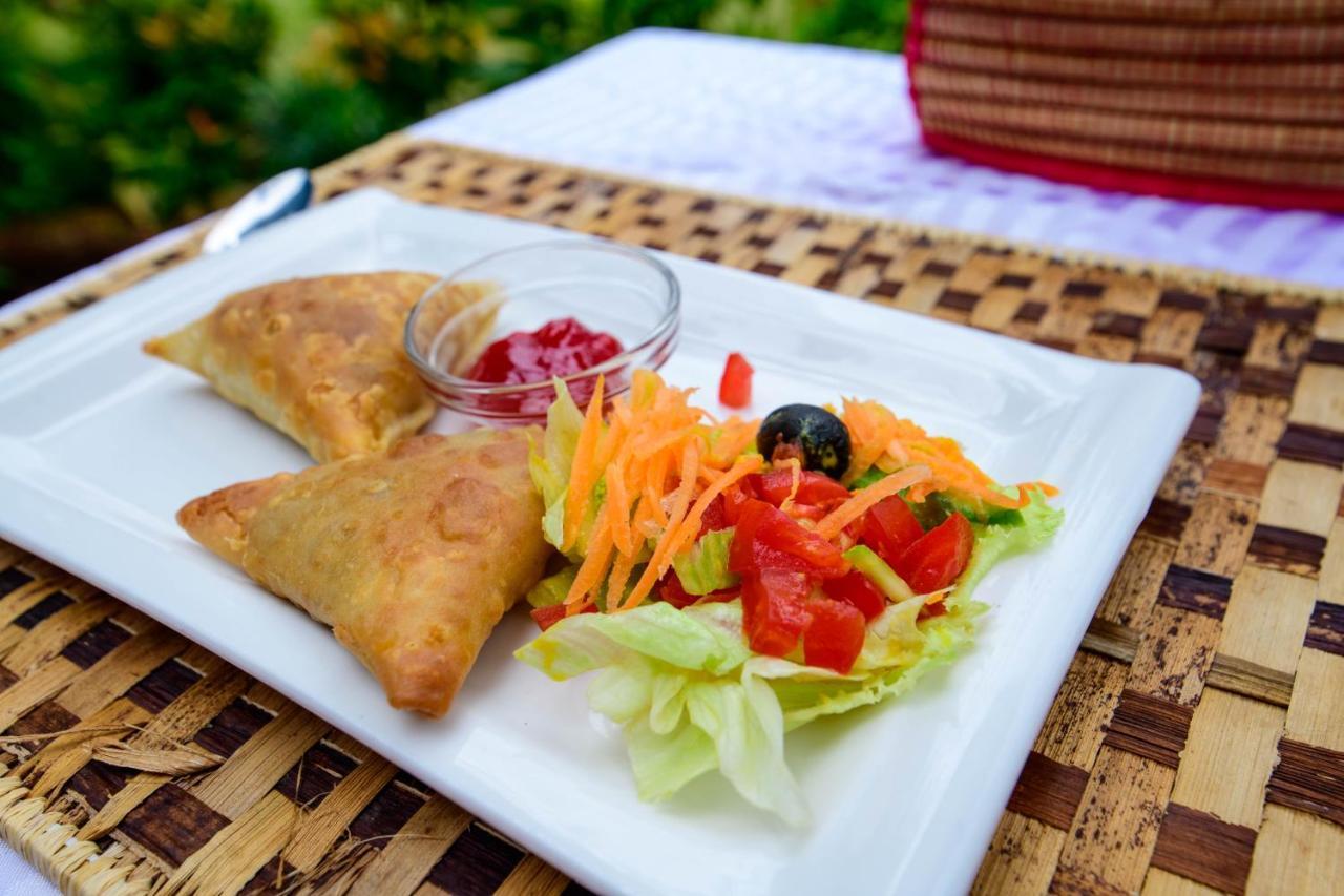Cycad Entebbe Guest House Zewnętrze zdjęcie