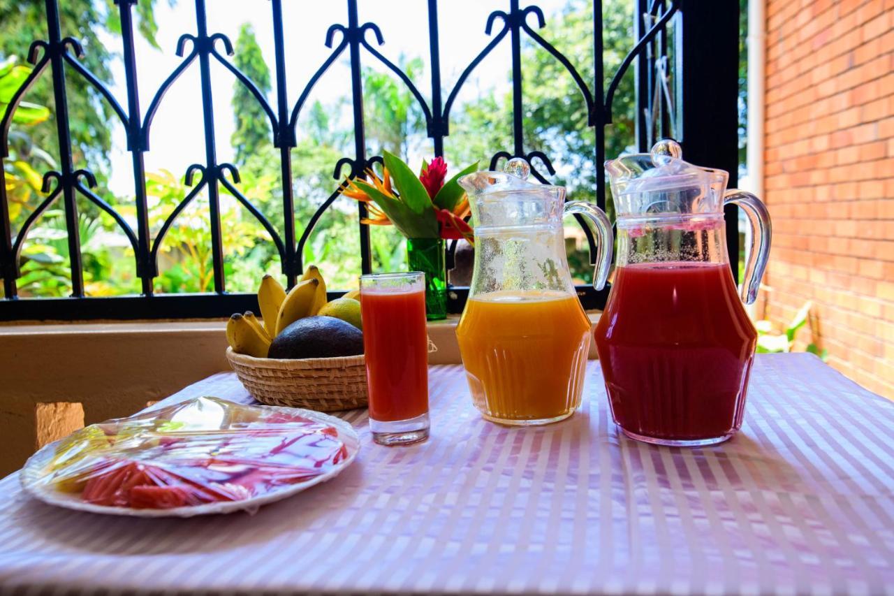 Cycad Entebbe Guest House Zewnętrze zdjęcie