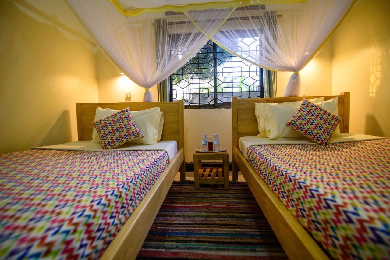 Cycad Entebbe Guest House Zewnętrze zdjęcie