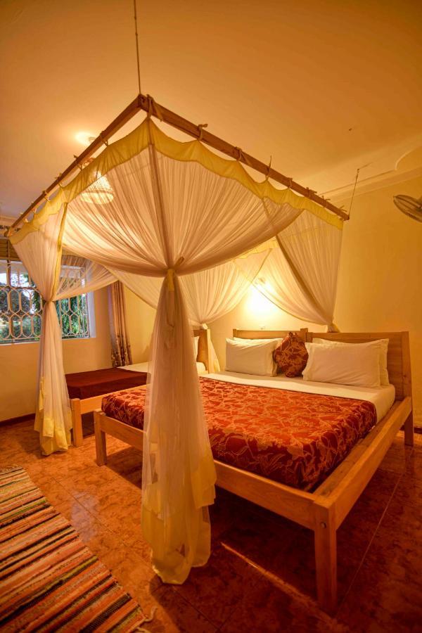 Cycad Entebbe Guest House Zewnętrze zdjęcie