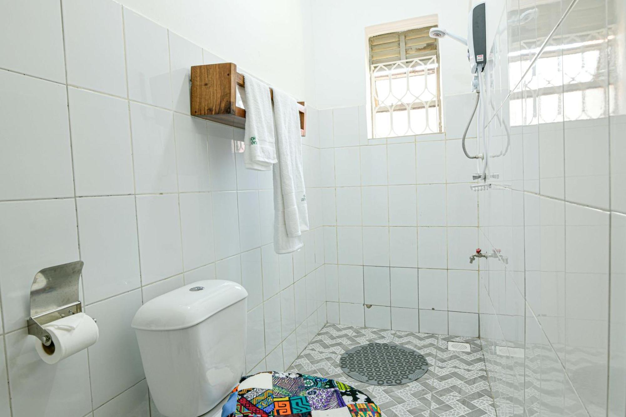 Cycad Entebbe Guest House Zewnętrze zdjęcie