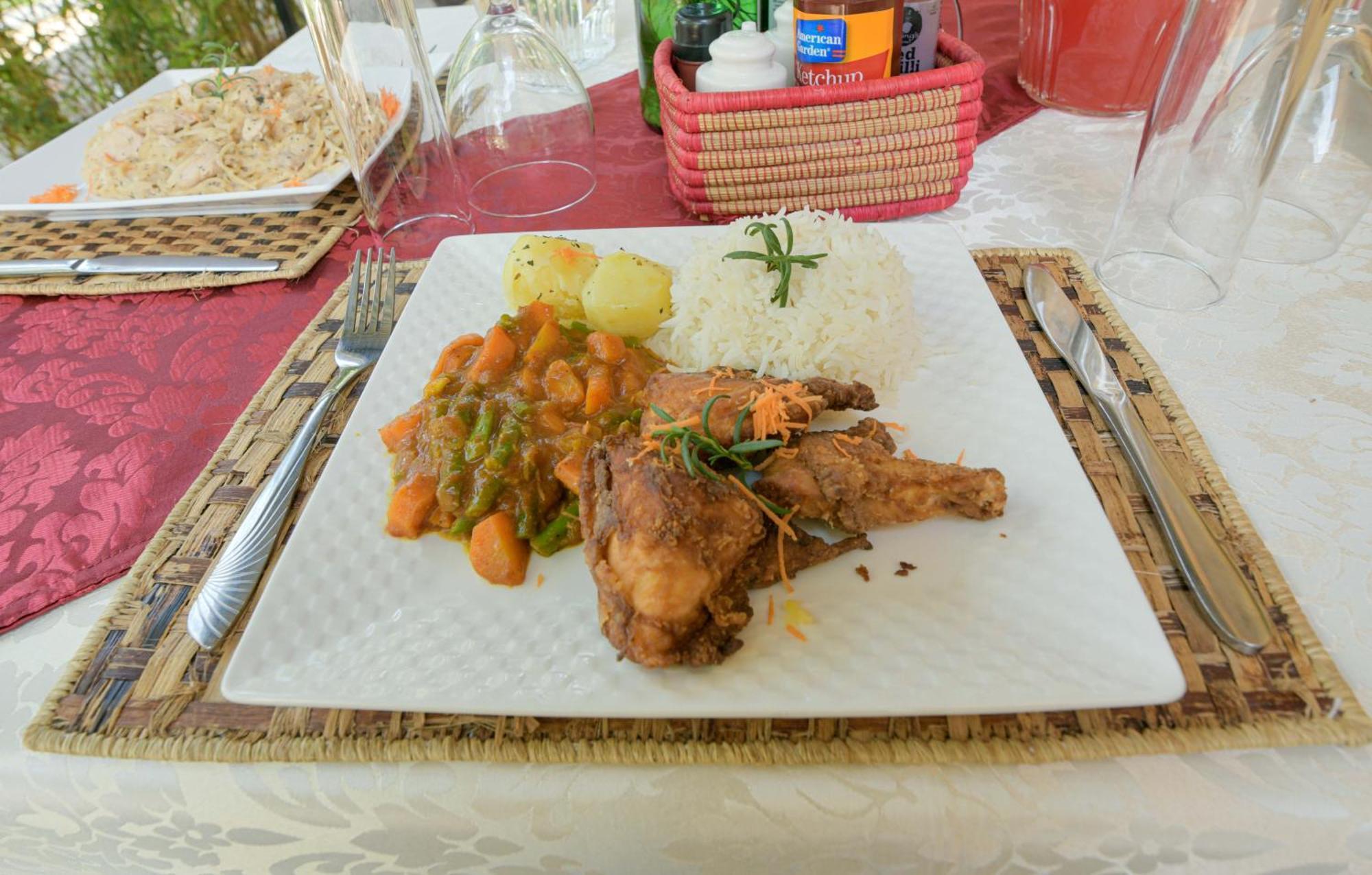 Cycad Entebbe Guest House Zewnętrze zdjęcie